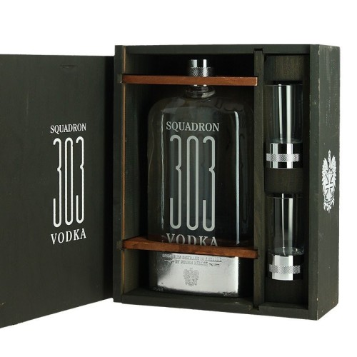 SQUADRON 303 GIFT BOX with 2 shooters glasses 40%vol 70cl