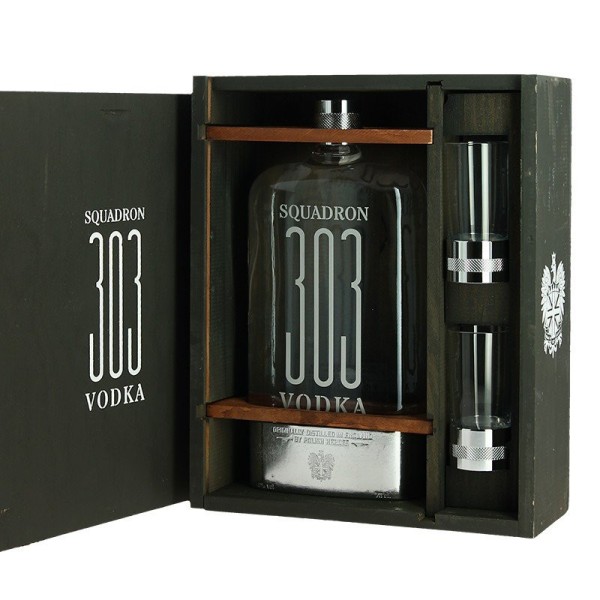 SQUADRON 303 GIFT BOX with 2 shooters glasses 40%vol 70cl